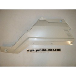 Cache laterale gauche blanc pour YAMAHA BELUGA 50 de 1990
