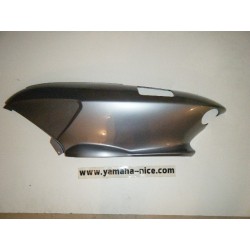 Cache laterale gauche gris pour YAMAHA MAJESTY 125 de 2006 à 2009