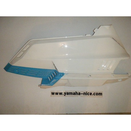 Cache laterale gauche blanc/turquoise pour YAMAHA BELUGA