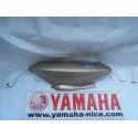 Cache laterale gauche YAMAHA MAJESTY 125 de 1998 et 1999