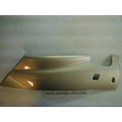Moulure bas de caisse gauche YAMAHA MAJESTY 125 de 1998 et 1999