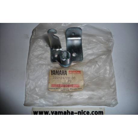 Support crochet de selle YAMAHA RD 125 1986 RD 75 1991