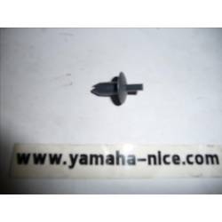 Ecrou fixation de réservoir essence YAMAHA NEOS 50 1997 à 2007 et NEOS 100 1999 à 2003