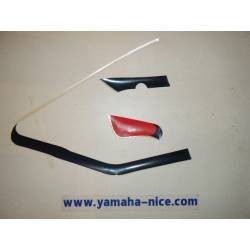 Jeu d'emblemes autocollant de bas de carénage gauche origine YAMAHA FZ 750 1987/1988