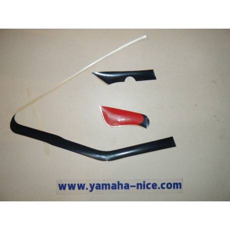 Jeu d'emblemes autocollant de bas de carénage gauche origine YAMAHA FZ 750 1987/1988