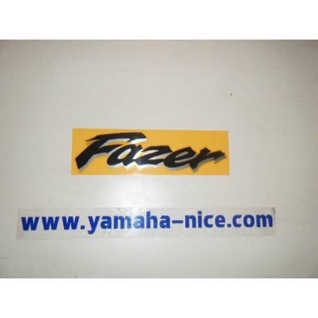 Embleme autocollant de corps supérieur avant gauche origine YAMAHA FZS 600 1998/1999