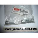 Boulon fixation de bras arriere (par 3) YAMAHA MAJESTY 125 de 1998 à 2000