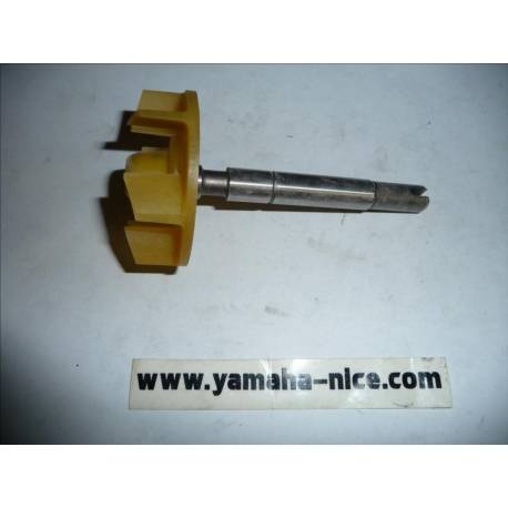 Axe de rotor de pompe à eau YAMAHA RD 125 LC de 1986