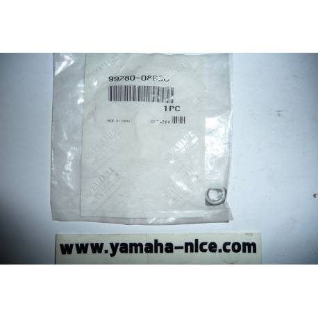 Écrou de roue arrière origine YAMAHA XJ 600 de 1997 / VMAX 1200 de 2003 et XV 250 VIRAGO de 1995 à 2002