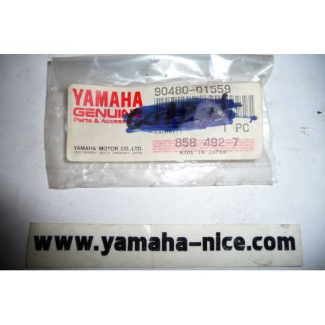 Passe fil de cache latéral origine YAMAHA FZ8 de 2011/2012 / FZ1 de 2006 à 2012
