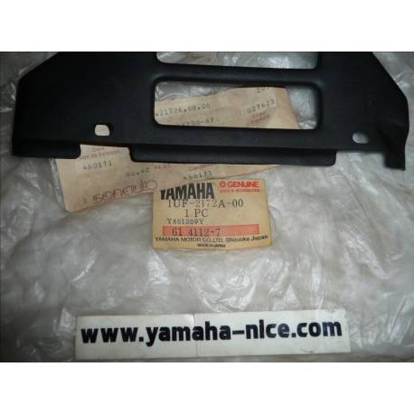 Cache lateral gauche sous reservoir YAMAHA FZX 750 de 1987 à 1996