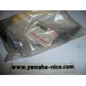 Support gauche de tete de fourche YAMAHA FZR 1000 de 1987 et 1988
