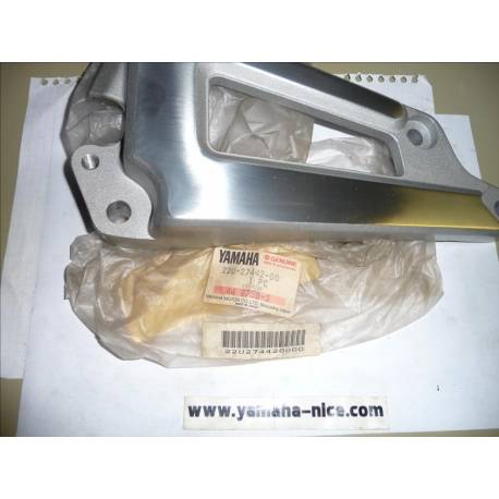 Support / platine repose pied avant gauche YAMAHA XV 500 de 1983