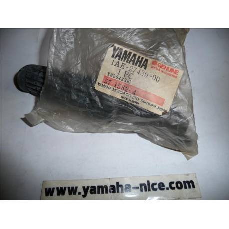 Repose pied arriere gauche YAMAHA FZ 750 de 1985 et 1986