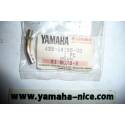 Guide câble de carburateur origine YAMAHA pour TZ 125 de 1981