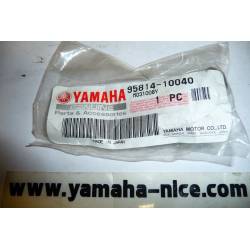 Boulon origine YAMAHA réf : 95814-10040