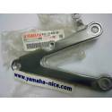 Support de repose pied coté droit origine YAMAHA pour YZF R1 de 1998 et 1999